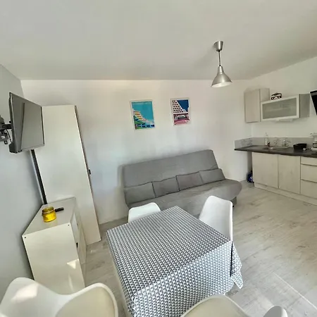 Confortable Avec Parking A 10 Min De La - Fr-1-716-77 Apartment La Grande-Motte